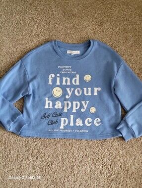 ♥️GUC♥️ Grayson Social Girls Light Blue Graphic Crop Sweatshirt